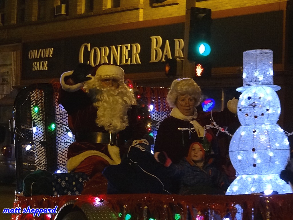 2015 Holiday Dazzle on Main Parade - Video on CSi TV 10 The Replay Channel